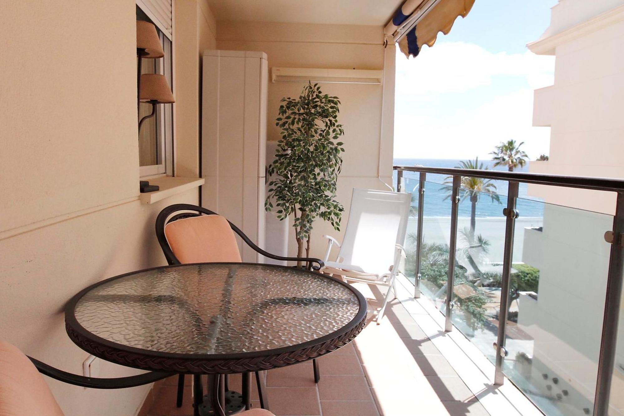 La Rada Beach Estepona Centro المظهر الخارجي الصورة